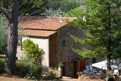 Villa im Hügelland von Toscana